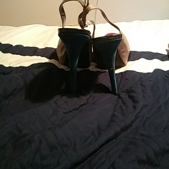 Heals - Picture 3 of 4